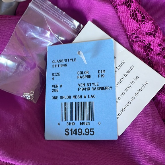 David’s Bridal pink bridesmaids dress - Picture 5 of 5